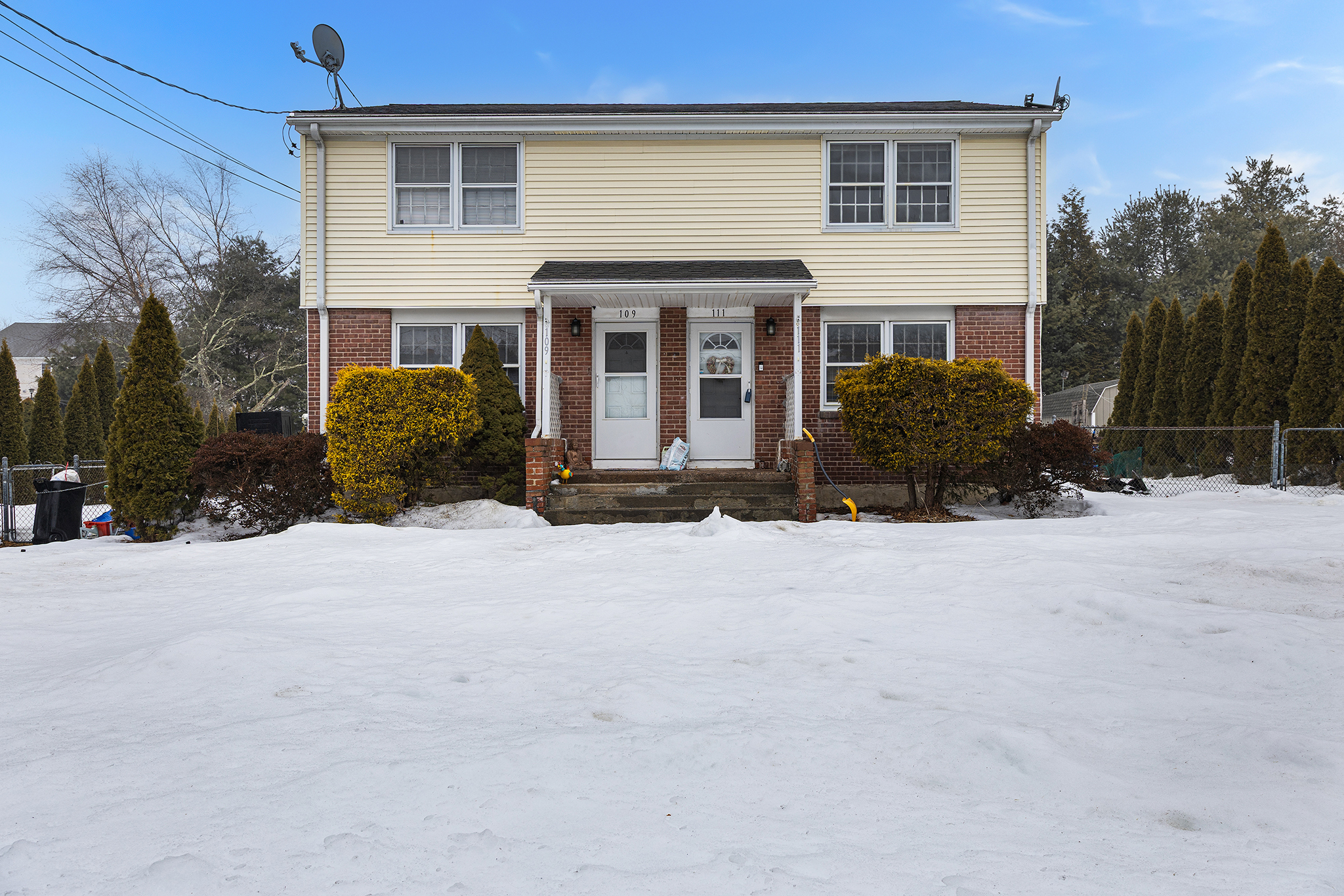 109-111 Dirienzo Hts, Derby CT — sold